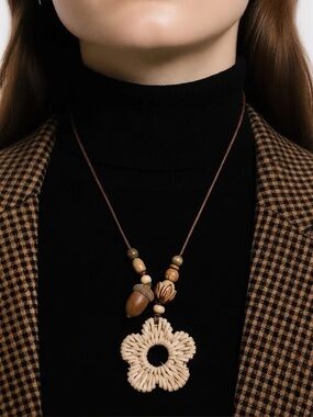 Natural Wooden Bead Bohemian Woven Flower Pendant Necklace Brown NEW WITH TAGS